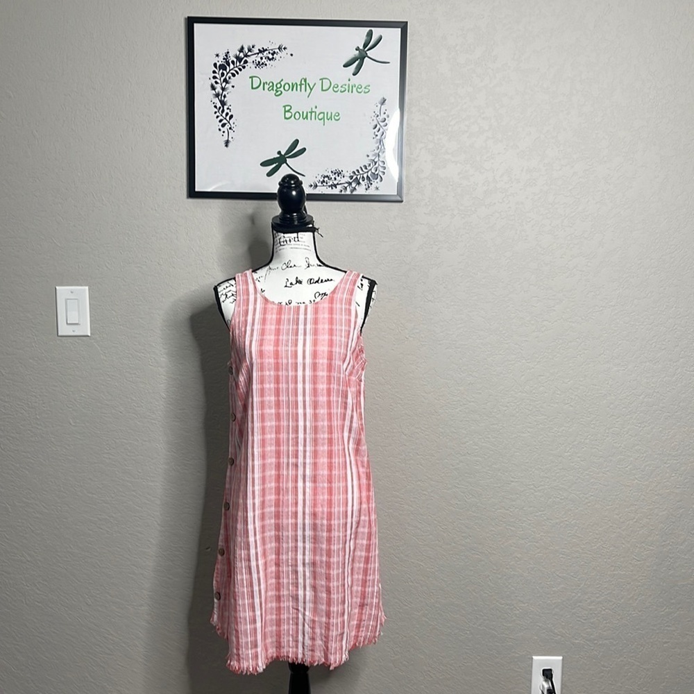 231- Universal Thread NWOT Red and White Dress with raw hem, Size M. 100% Cotton
